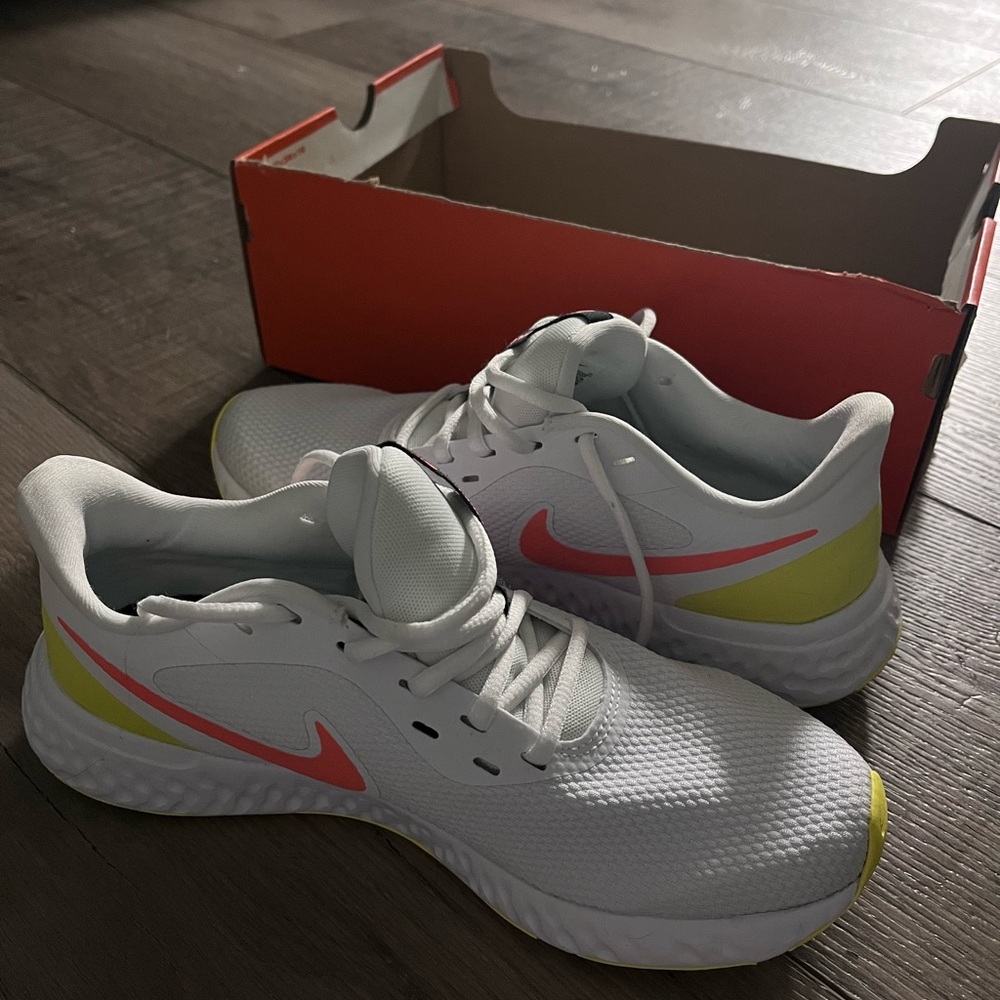 Nike Kids White and Pink Running Shoes